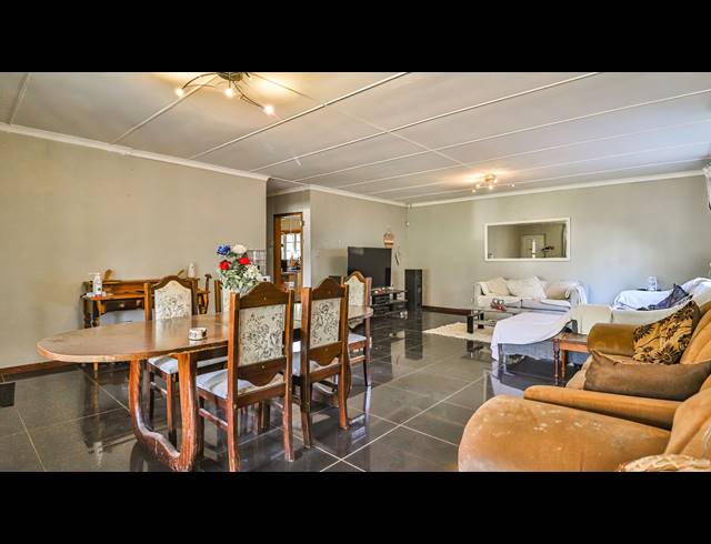 3 BEDROOM HOUSE FOR SALE IN BOUGHTON